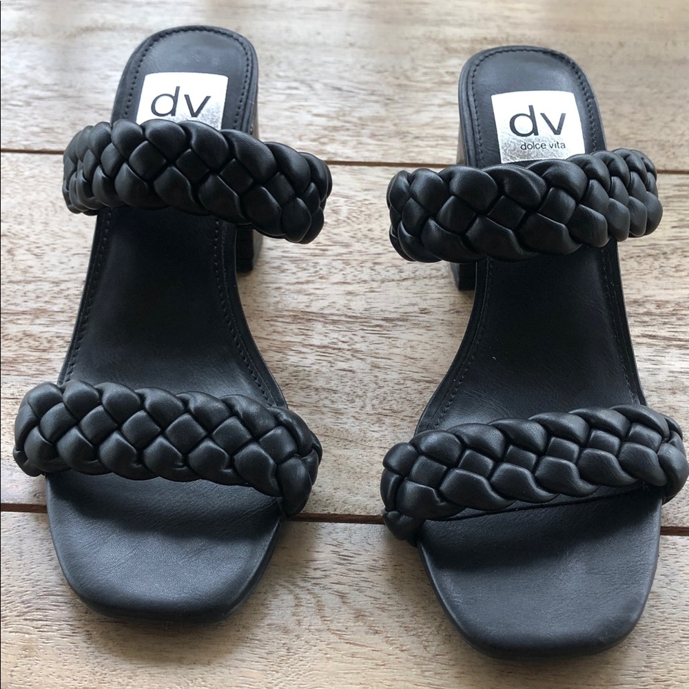 DV by Dolce Vita Black Braided Women's Sandals
NWOT/WOBOX